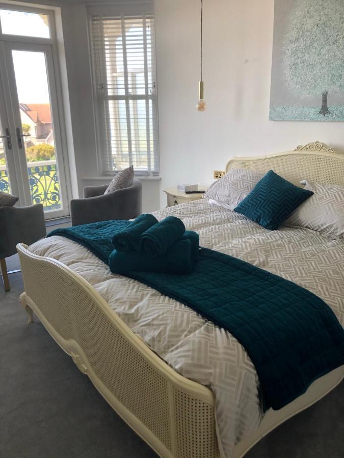 Lazy Waves Boutique B&B Newquay  Exterior photo